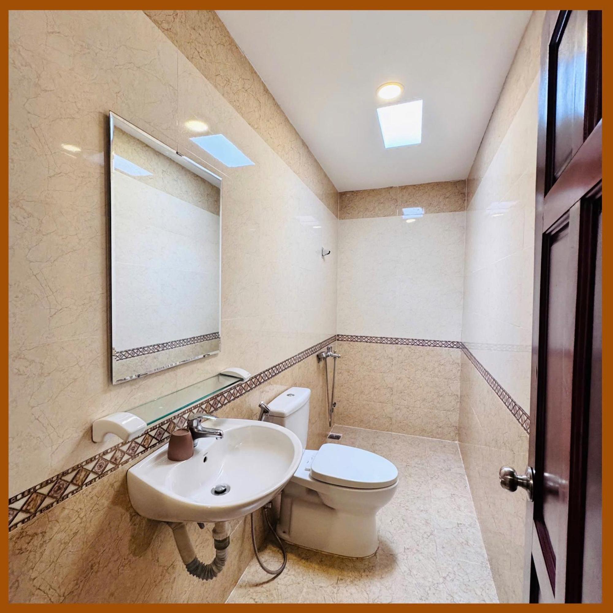 Nam Xuan Premium Hotel Да Лат Екстериор снимка